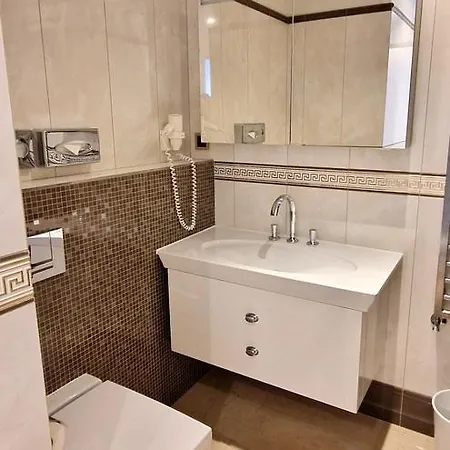 索尔达纳拉酒店 3*