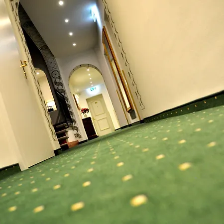 Soldanella Hotel 3*
